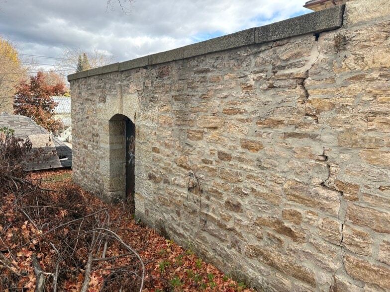 62 Beckwith Rue E, Perth, ON for sale - Building Photo - Image 3 of 14