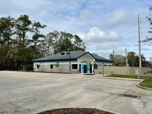 14 Swimming Pen Dr, Middleburg, FL à louer - Photo principale - Image 1 de 9