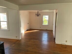 151 Maciver Ln, Bishop, CA for lease Interior Photo- Image 2 of 20