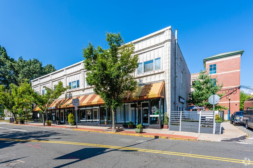 22 S Fullerton Ave, Montclair, NJ à louer - Photo du bâtiment - Image 3 de 14
