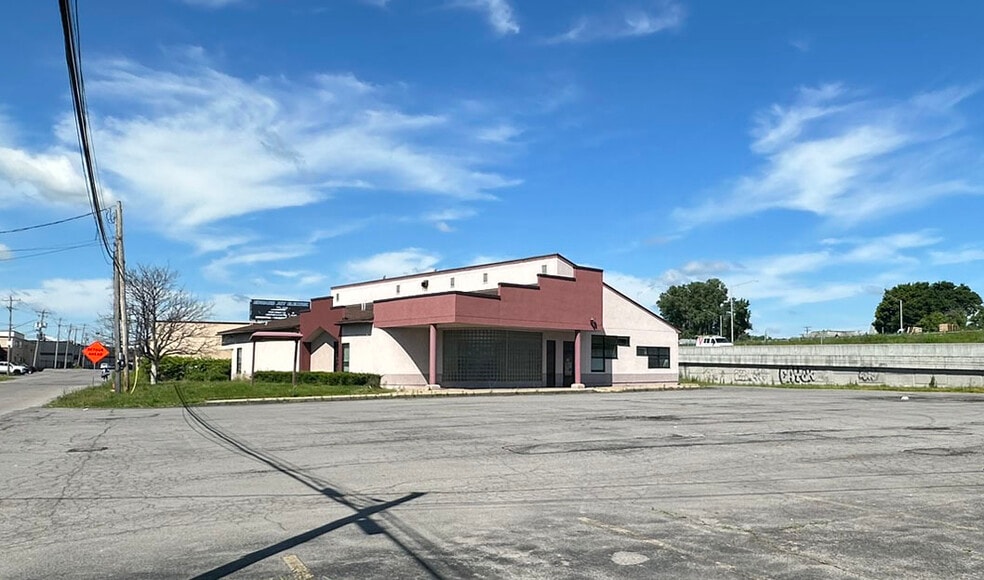961 Canal St, Syracuse, NY for sale - Building Photo - Image 1 of 49