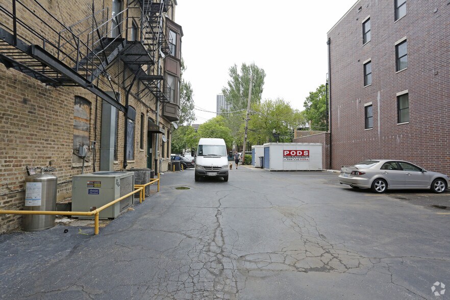 315-319 W North Ave, Chicago, IL à louer - Photo du bâtiment - Image 2 de 8