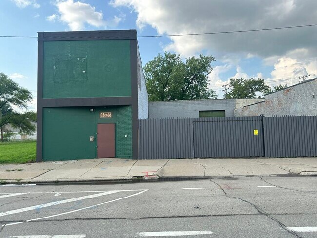 More details for 4536 Michigan Ave, Detroit, MI - Retail for Sale