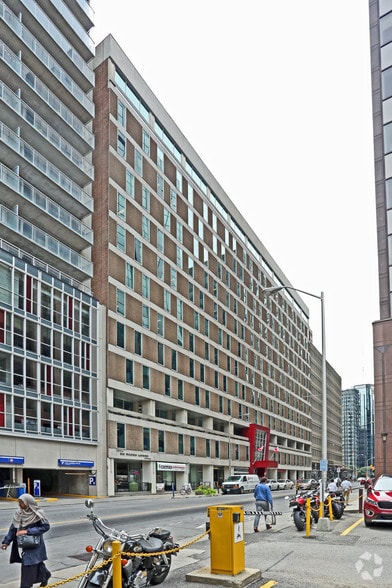 340 Laurier Ave W, Ottawa, ON for sale - Primary Photo - Image 1 of 1