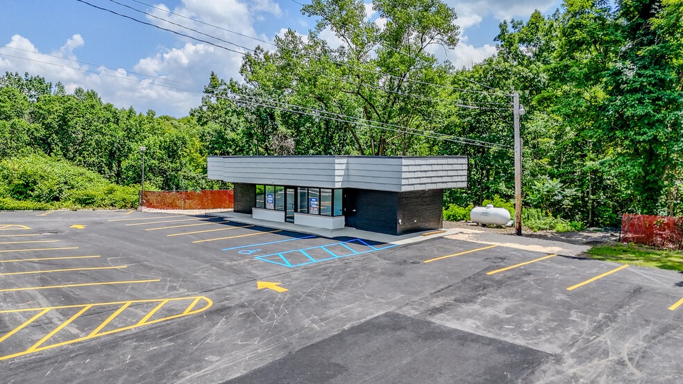 1610 Scranton Carbondale Hwy, Dickson City, PA for sale - Building Photo - Image 3 of 16