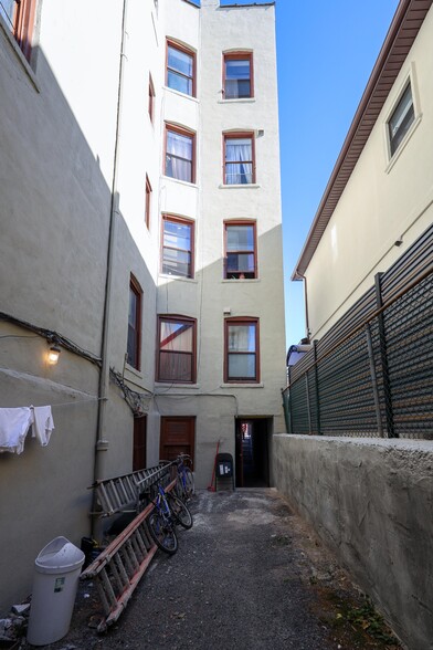 1514-1516 W 5th St, Brooklyn, NY for sale - Building Photo - Image 3 of 10