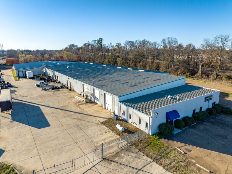 555 US-80, Pearl, MS à vendre - Photo du bâtiment - Image 2 de 6