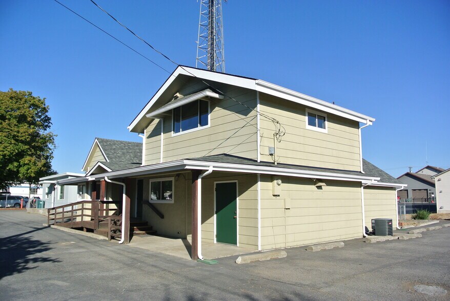 129 E Poplar Ave, Coeur d'Alene, ID à louer - Photo du bâtiment - Image 2 de 15