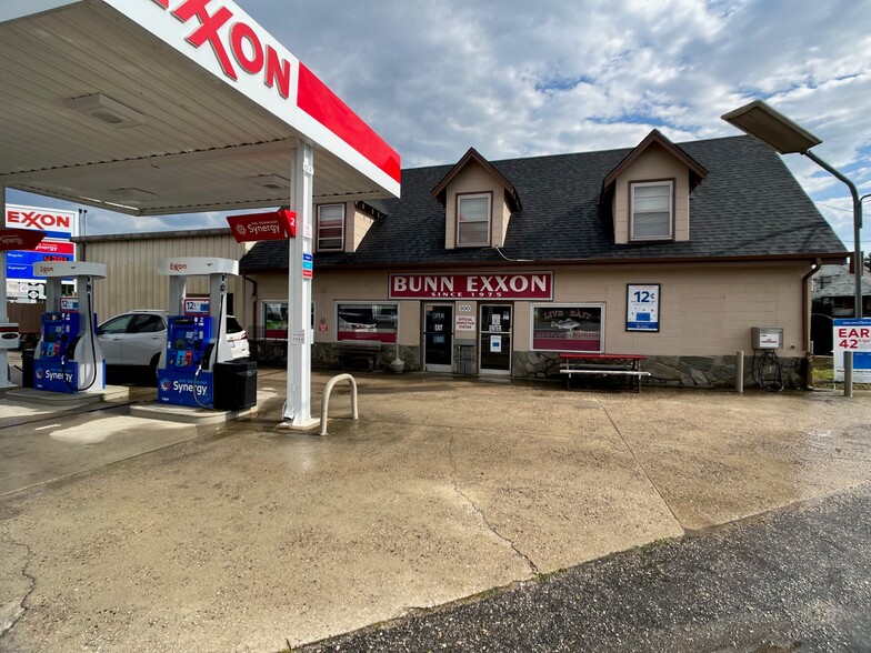 300 Main St, Bunn, NC for sale - Primary Photo - Image 1 of 1