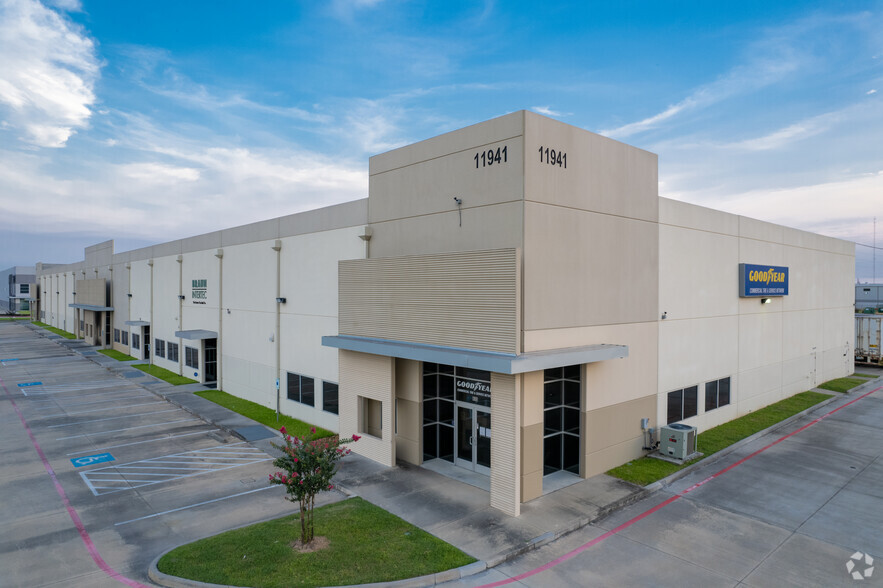 11941 Cutten Rd, Houston, TX for lease - Primary Photo - Image 1 of 6