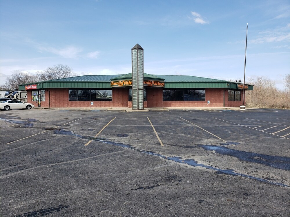 819 Albia Rd, Ottumwa, IA for lease Building Photo- Image 1 of 7