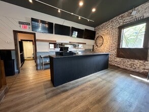 25 Union St, Manchester, MA for lease Interior Photo- Image 2 of 10