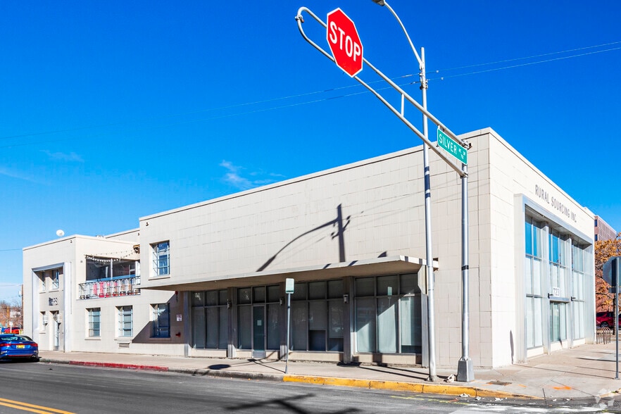 723 Silver Ave SW, Albuquerque, NM for lease - Primary Photo - Image 2 of 12