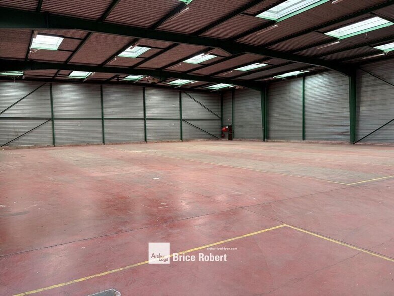 Flex in Genas for lease - Interior Photo - Image 3 of 7