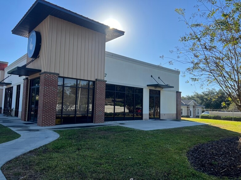 4604-4610 Cleveland Heights Blvd, Lakeland, FL for lease - Building Photo - Image 2 of 8