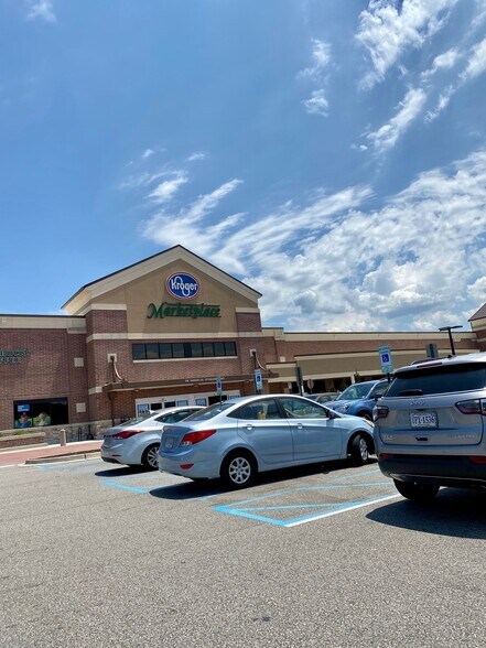 1011 University Blvd, Suffolk, VA à louer - Photo du bâtiment - Image 2 de 8