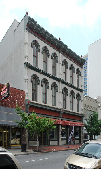 221 4th Ave N, Nashville, TN à louer - Photo du bâtiment - Image 2 de 4