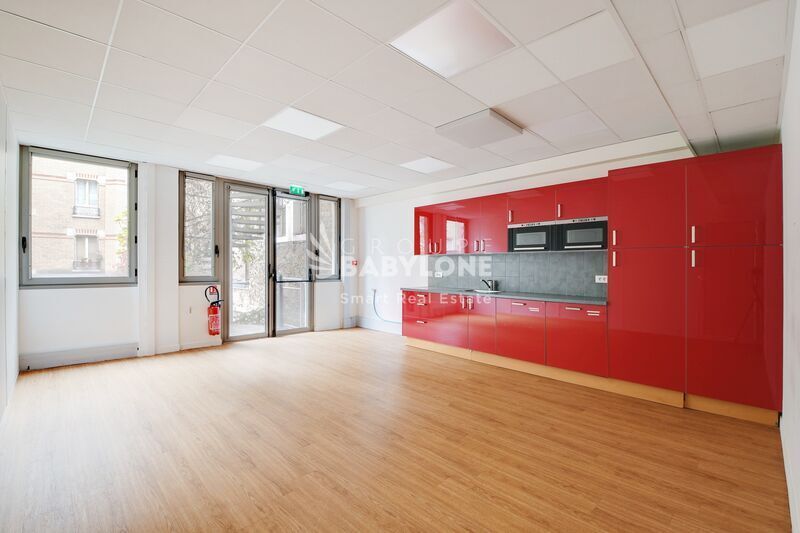 Office in Neuilly-sur-Seine for lease - Interior Photo - Image 3 of 10