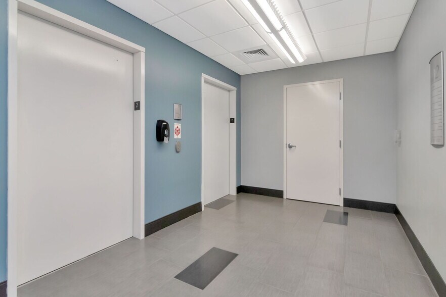 1208 E Kennedy Blvd, Tampa, FL à vendre - Photo du bâtiment - Image 2 de 37