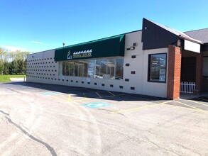 610 N Greece Rd, Rochester, NY for lease Building Photo- Image 1 of 1