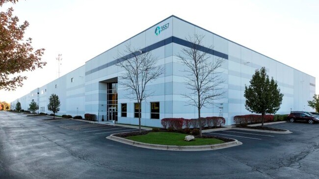 Plus de détails pour 3557 Butterfield Rd, Aurora, IL - Industriel à louer