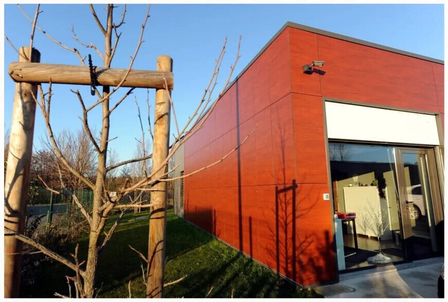 Flex dans Montrabé à louer - Photo du bâtiment - Image 2 de 8