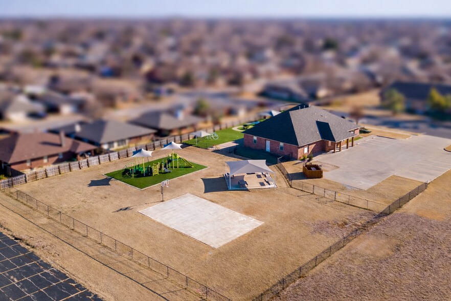 Oklahoma City, Oklahoma City, OK à vendre - Photo du bâtiment - Image 3 de 16