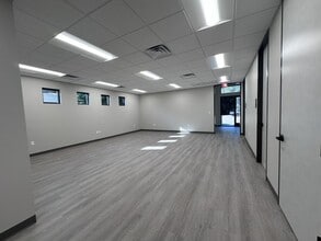 4810 Riverstone Blvd. C Blvd, Missouri City, TX for lease Interior Photo- Image 1 of 3