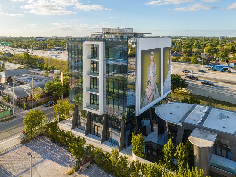 78 NW 37th St, Miami, FL à louer - Photo du bâtiment - Image 2 de 16