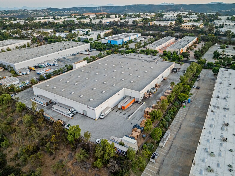 13100 Danielson St, Poway, CA à vendre - Photo du bâtiment - Image 3 de 11