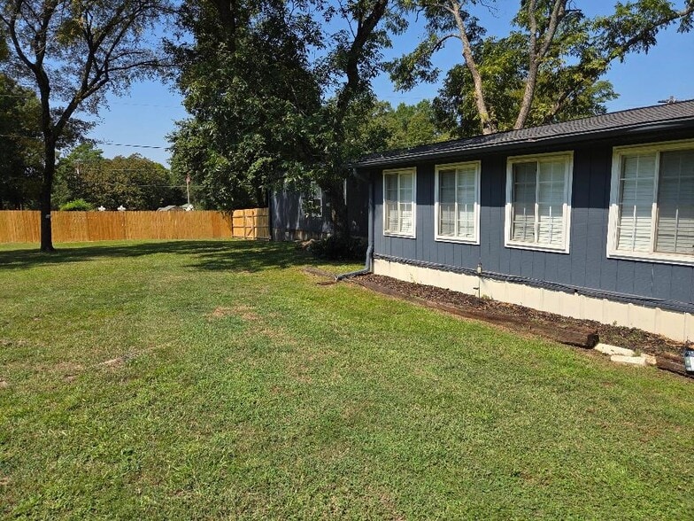 2483 Waterwood Dr, Chandler, TX for sale - Primary Photo - Image 1 of 1