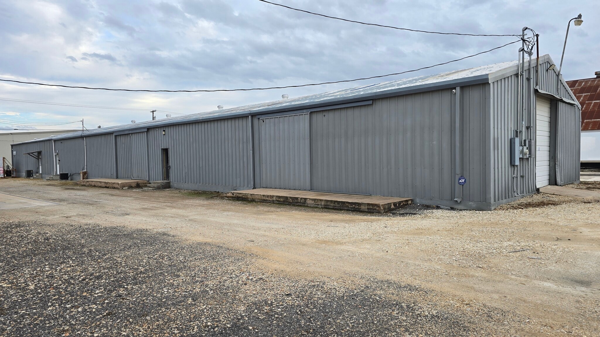 713 W 2nd St, Taylor, TX for lease Primary Photo- Image 1 of 7