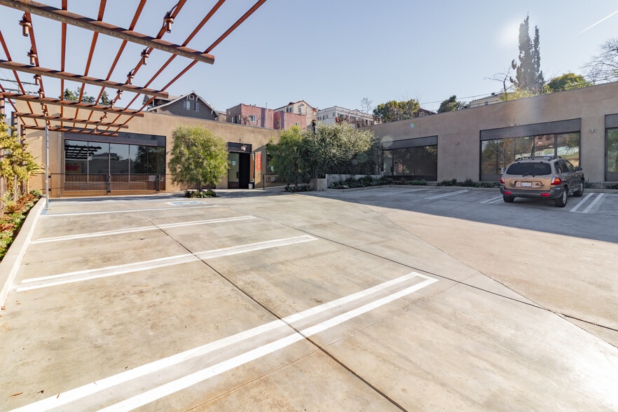 1498 W Sunset, Los Angeles, CA for lease - Building Photo - Image 1 of 5