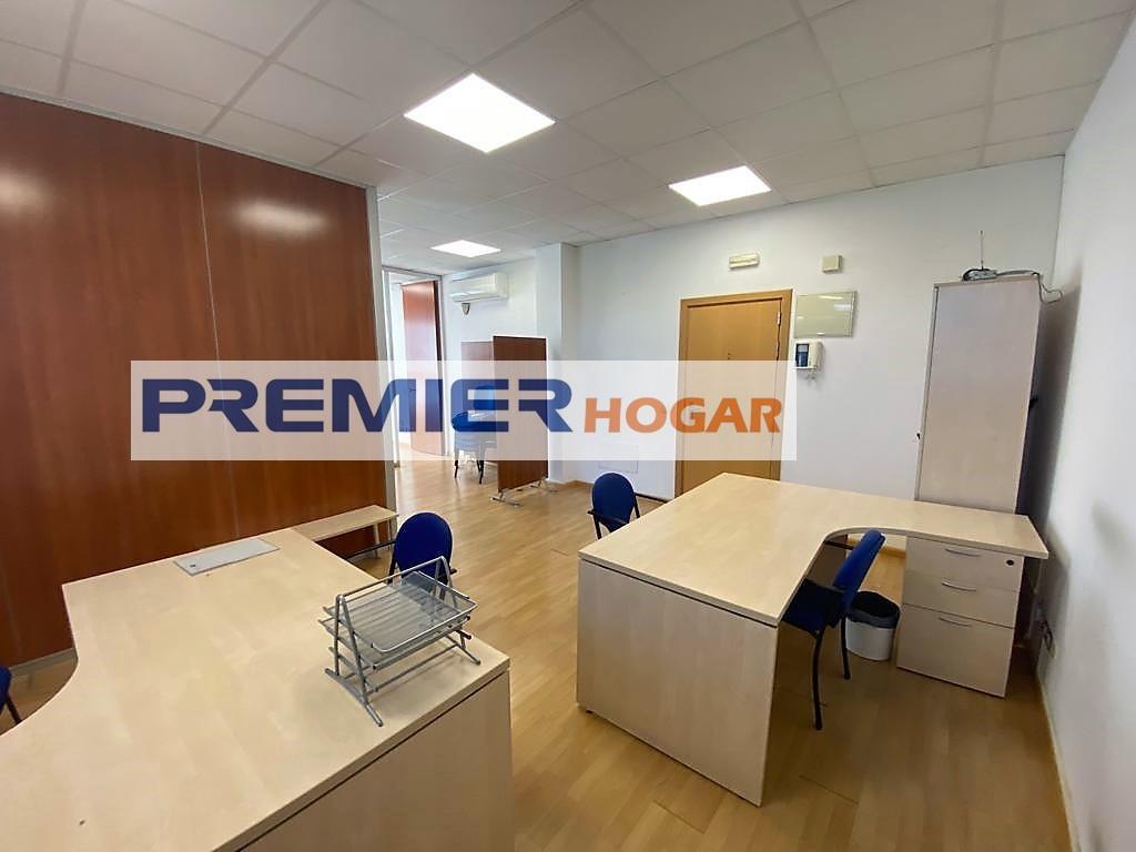 Bureau dans Villaviciosa de Odón, Madrid à louer Photo intérieure- Image 1 de 10