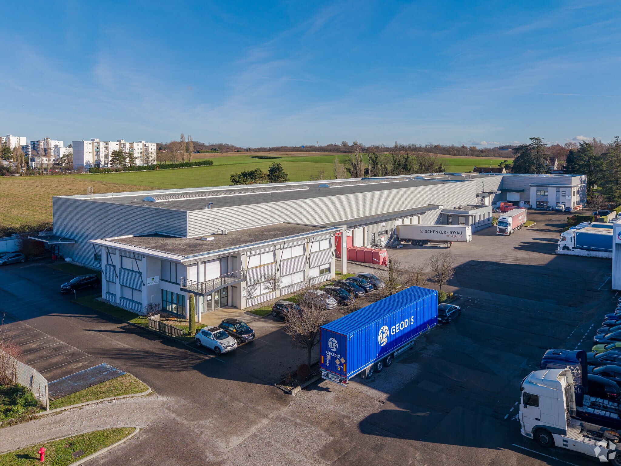 Flex in Saint-Priest for lease Building Photo- Image 1 of 6