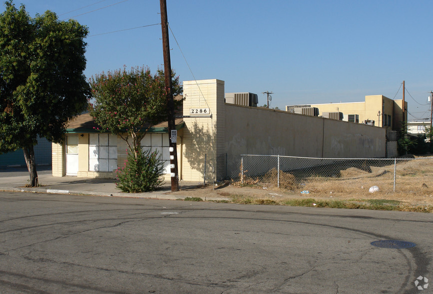 2286 Leroy St, San Bernardino, CA for lease - Building Photo - Image 3 of 7