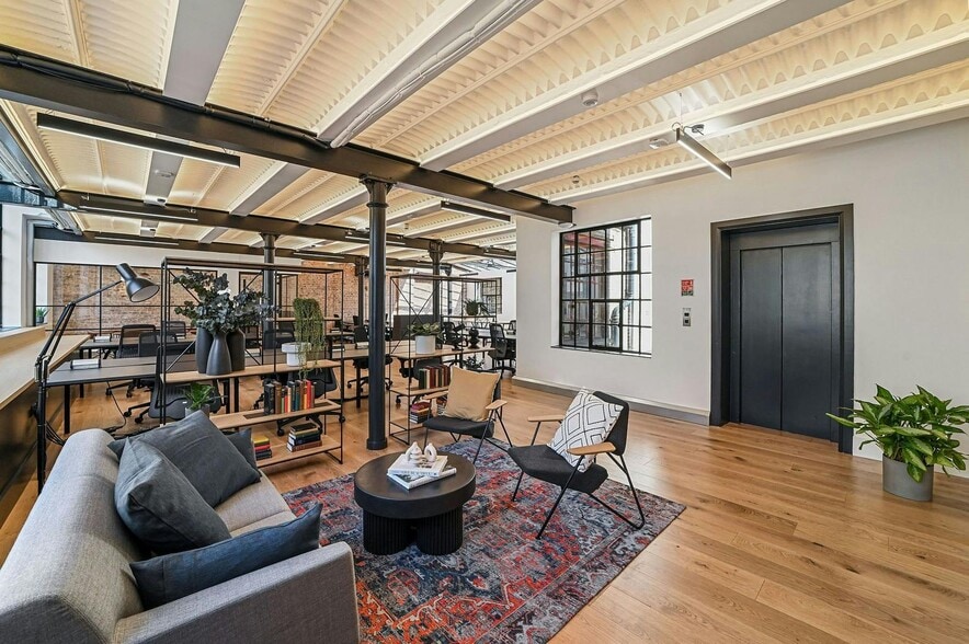 18 East Tenter St, London for lease - Building Photo - Image 3 of 16