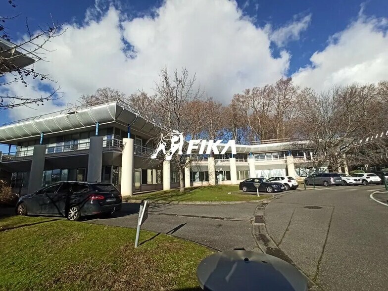 Office in Toulouse for lease - Building Photo - Image 2 of 6