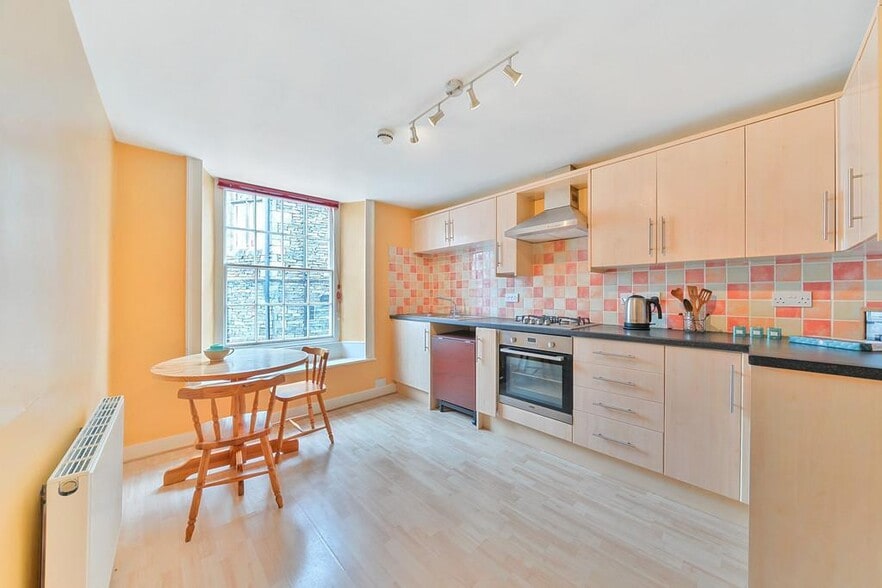 2 Cheapside, Ambleside for sale - Building Photo - Image 2 of 21