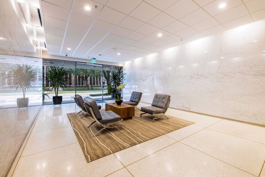 1775 St James Pl, Houston, TX à louer - Hall d’entrée - Image 3 de 4