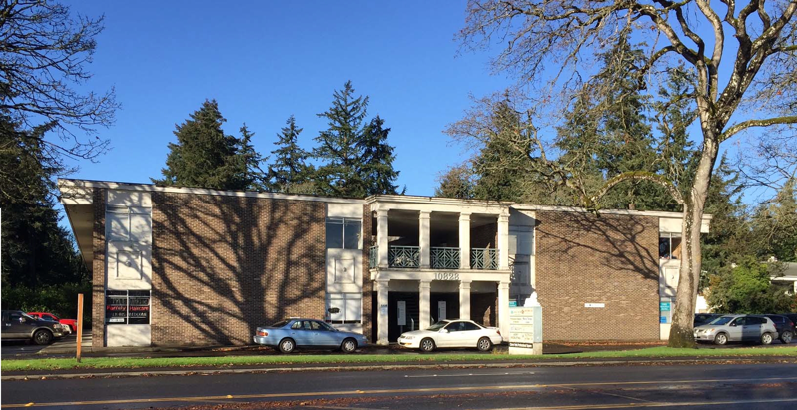 10828 Gravelly Lake Dr SW, Lakewood, WA for lease Building Photo- Image 1 of 11