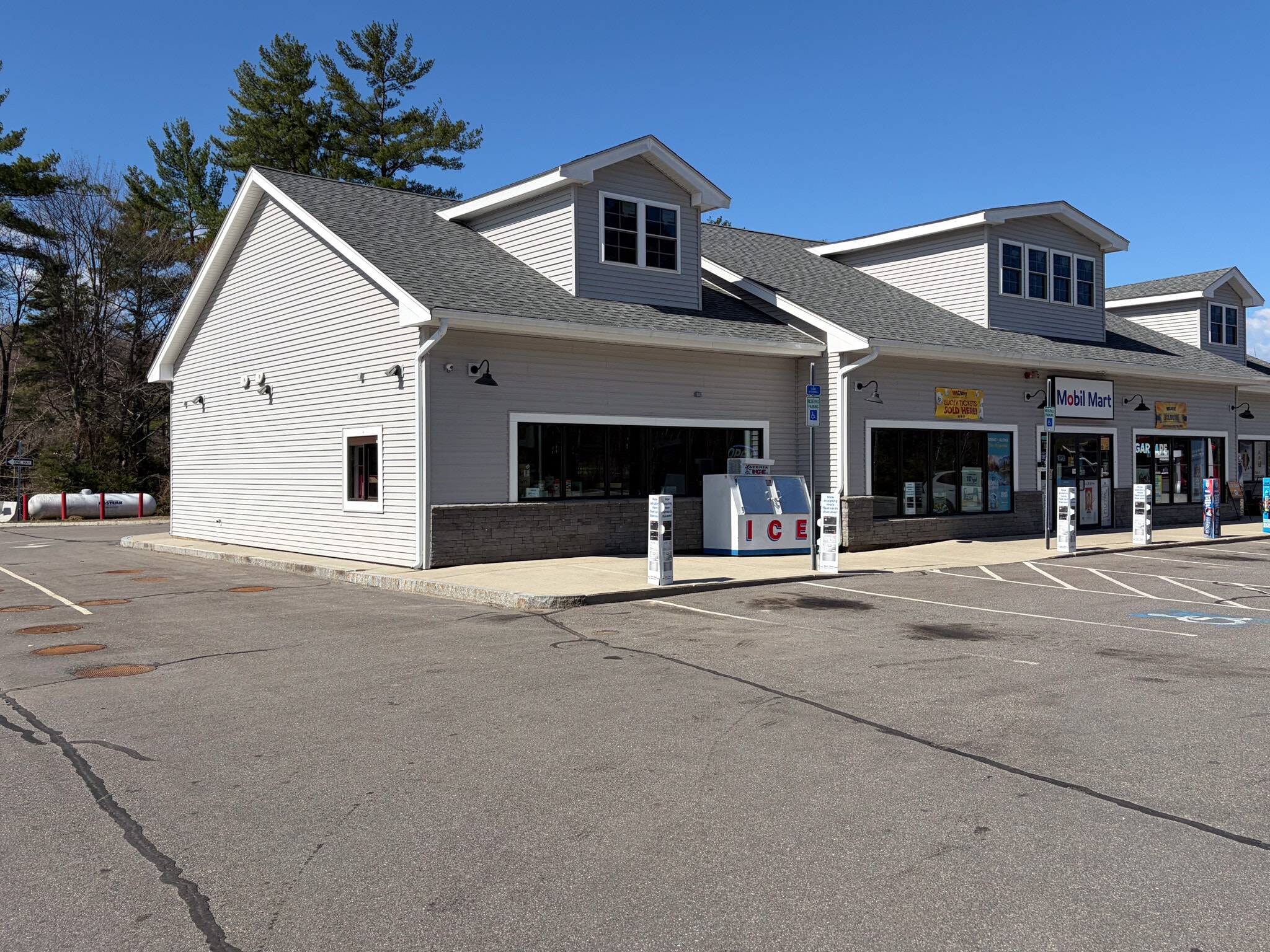 4 Commerce Way, Milton, NH à louer Photo intérieure- Image 1 de 15