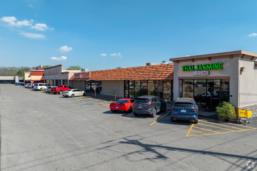 114-154 Fairmont Pky, Pasadena, TX for lease - Building Photo - Image 1 of 16