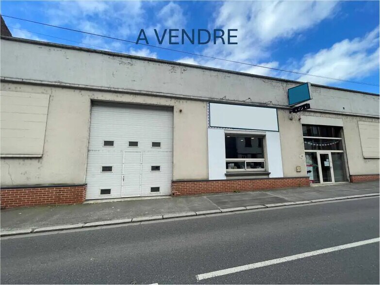 Flex in Allonne for sale - Building Photo - Image 1 of 8