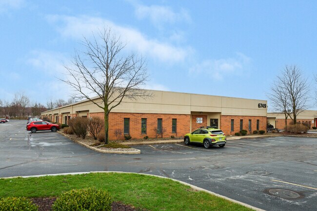 Plus de détails pour 6749 Engle Rd, Middleburg Heights, OH - Local d'activités à louer