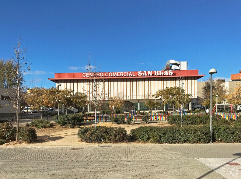 Retail in Madrid, Madrid for sale - Building Photo - Image 3 of 3