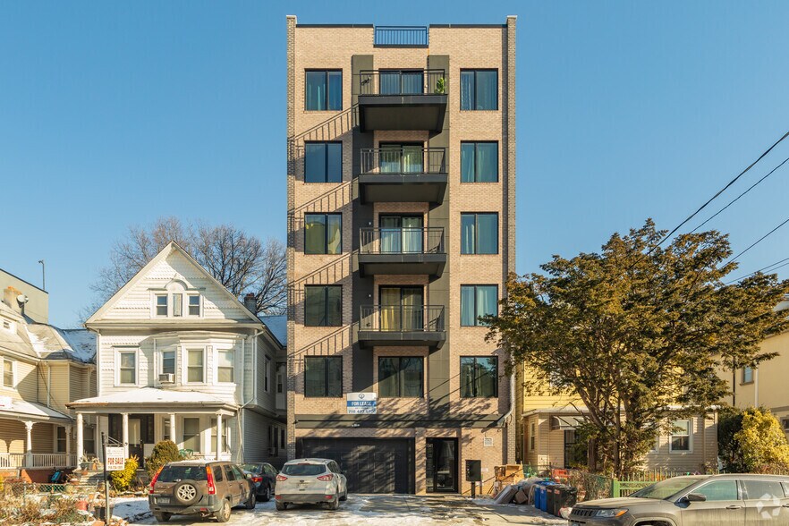 1541 New York Ave, Brooklyn, NY à louer - Photo du bâtiment - Image 1 de 14