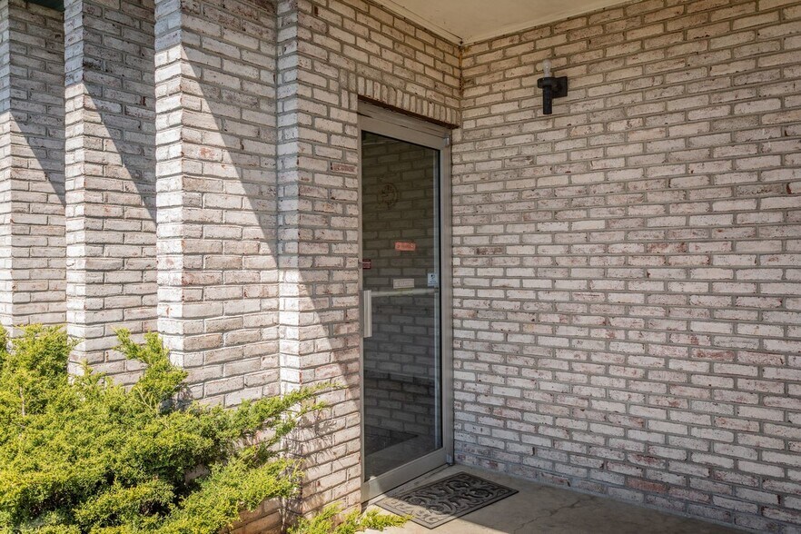 52 Mid Valley Ln, Verona, VA à vendre - Photo du bâtiment - Image 3 de 53