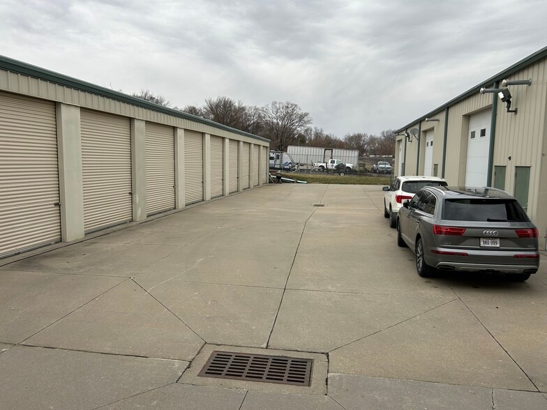 8706 S 9th St, Bellevue, NE for lease - Building Photo - Image 2 of 7