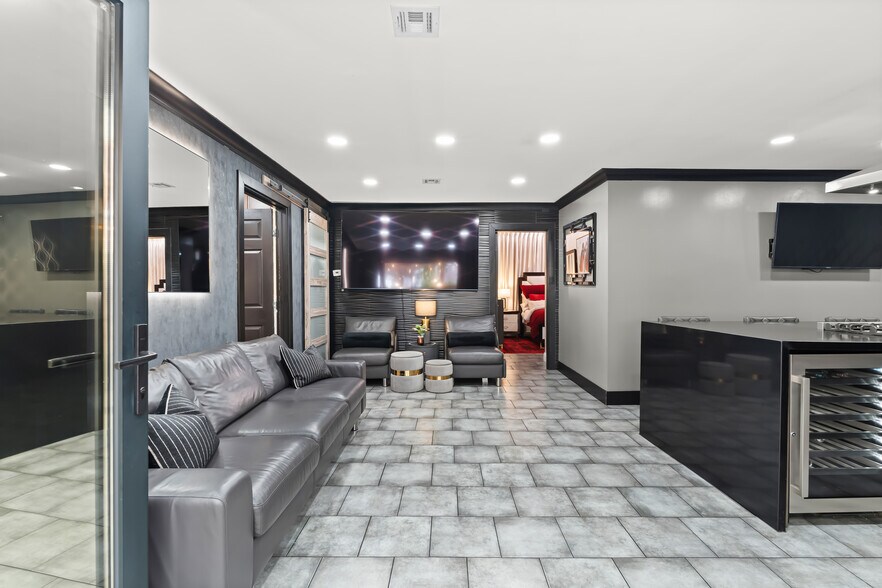 2366 Main St, Ramona, CA à vendre - Photo intérieure - Image 3 de 54